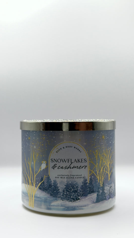 Snowflakes & cashmere 3 wick candle